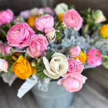 Load image into Gallery viewer, 15 Week Spring Flower Subscription