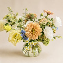 Load image into Gallery viewer, Petite Centerpiece
